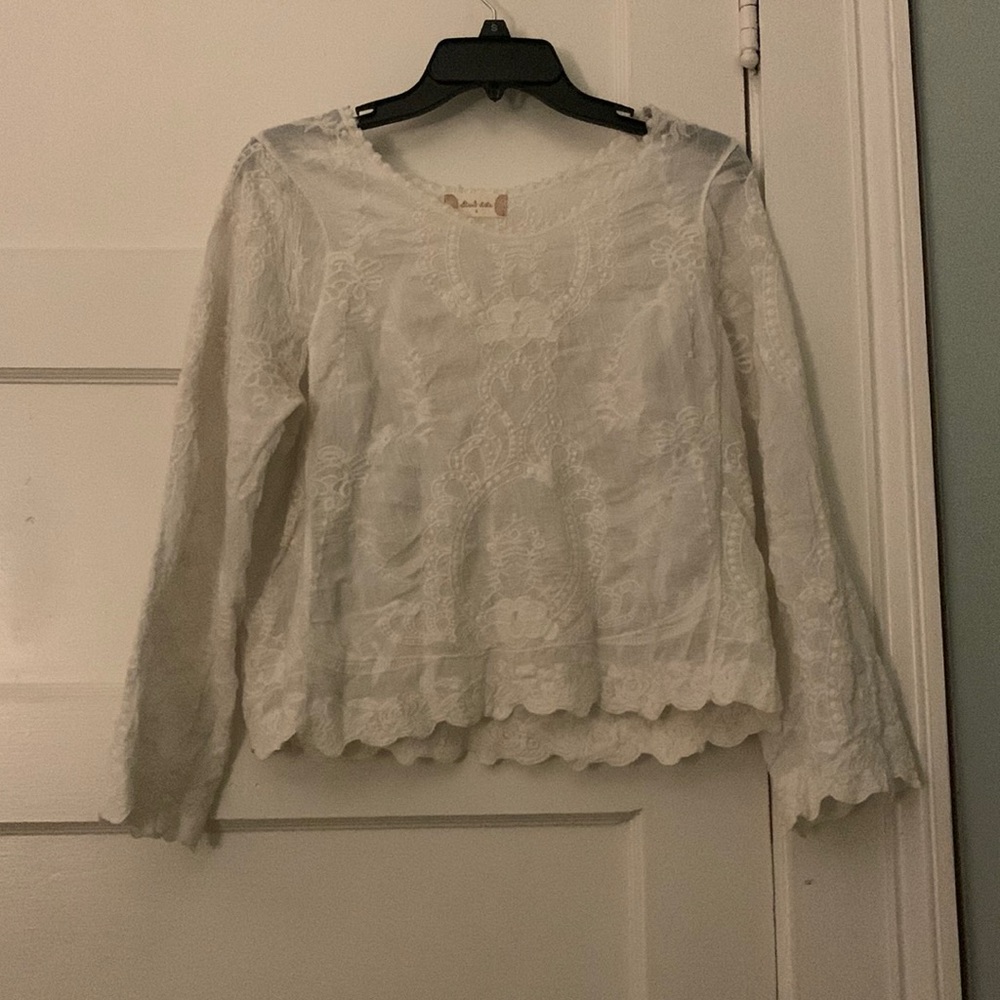 White long sleeve crop top